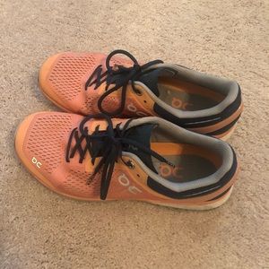 Oncloud Surfer Running Sneakers Sz9.5